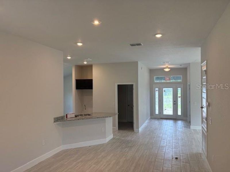 Spacious, unfurnished interior of a new home in Juliette Falls, Dunnellon (Image 7). Spacious, unfurnished interior of a new home in Juliette Falls, Dunnellon (Image 7).