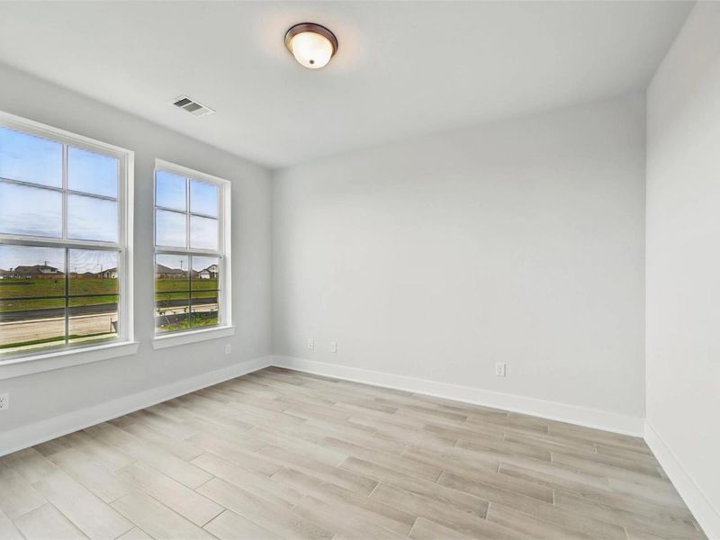 Spacious, unfurnished interior of a new home in Lago Mar, Texas City (Image 26). Spacious, unfurnished interior of a new home in Lago Mar, Texas City (Image 26).
