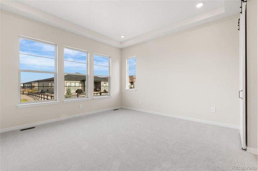 Spacious, unfurnished interior of a new home in Hilltop at Inspiration, Aurora (Image 16).