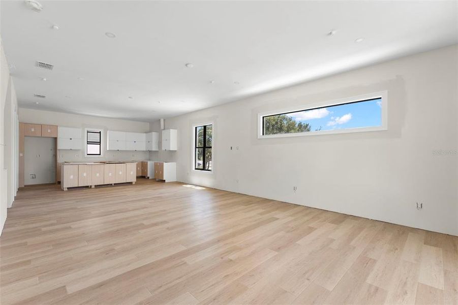 Spacious, unfurnished interior of a new home in , St. Petersburg (Image 12). Spacious, unfurnished interior of a new home in , St. Petersburg (Image 12).