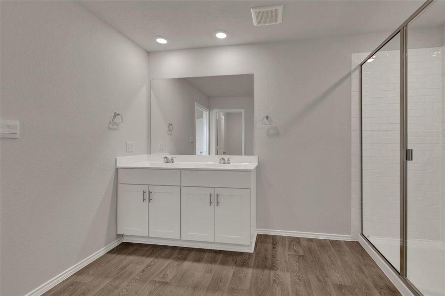 Furnished interior view inside a new home in Bollinger, Maxwell (Image 7).