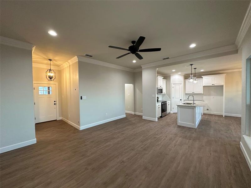 Spacious, unfurnished interior of a new home in , Abilene (Image 16).