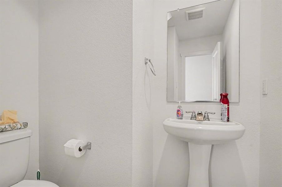 Furnished interior view inside a new home in Tillage Farms, Princeton (Image 16).