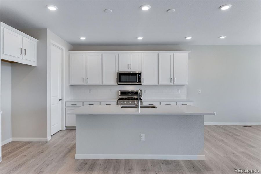 Furnished interior view inside a new home in Reunion Ridge, Commerce City (Image 9).
