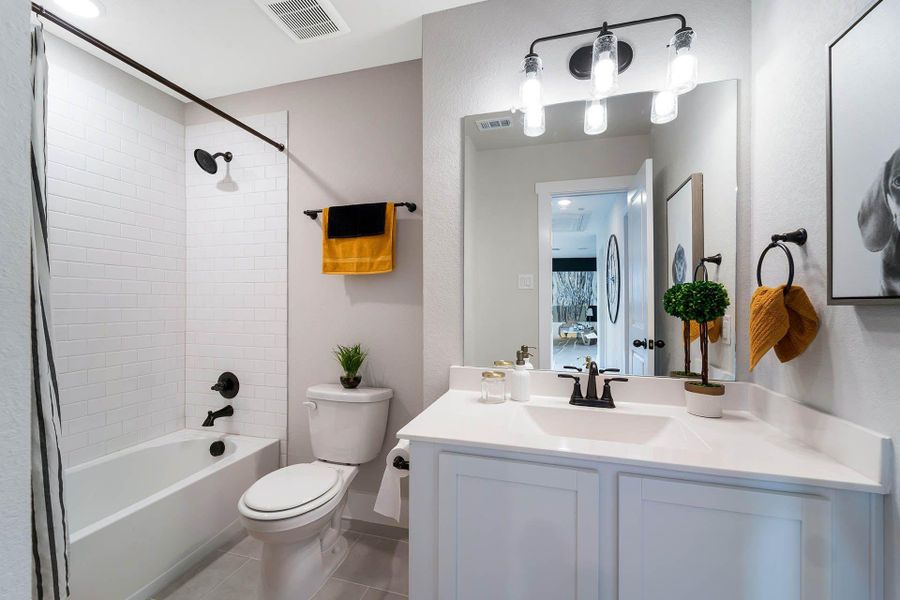 Furnished interior view inside a new home in Steed Landing, Texas City (Image 17).