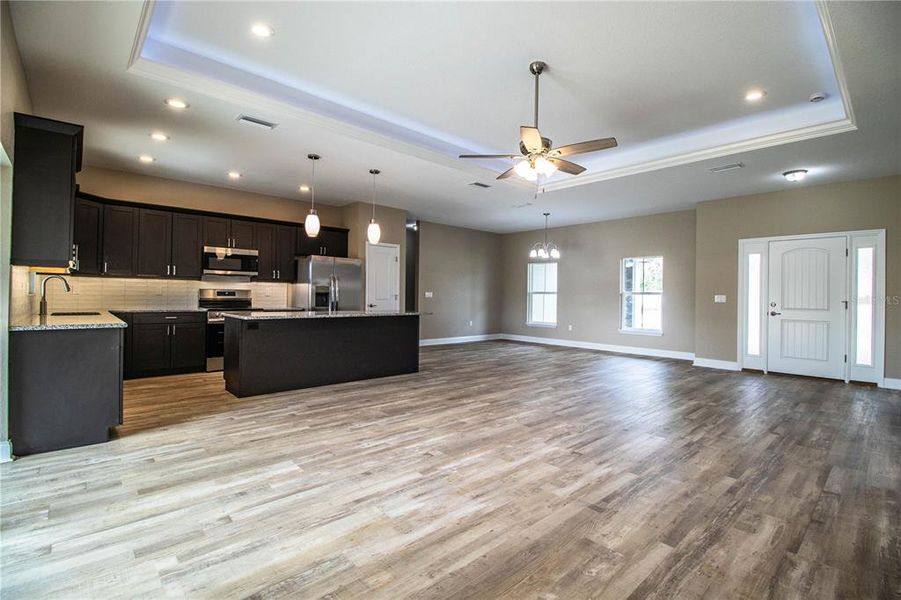 Spacious, unfurnished interior of a new home in , Bartow (Image 16).