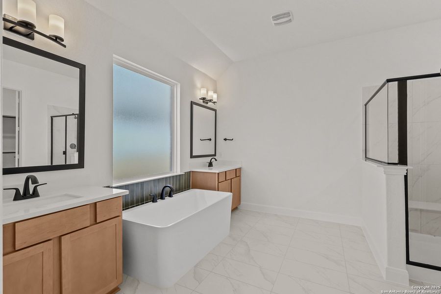 Furnished interior view inside a new home in Mayfair 60', New Braunfels (Image 13).