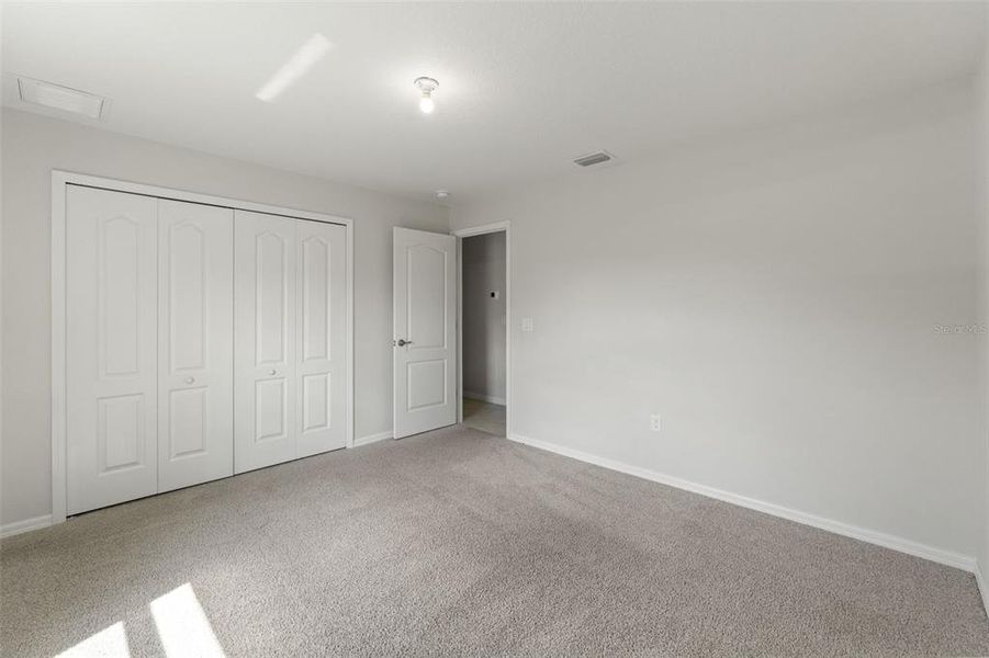 Spacious, unfurnished interior of a new home in , Spring Hill (Image 58).