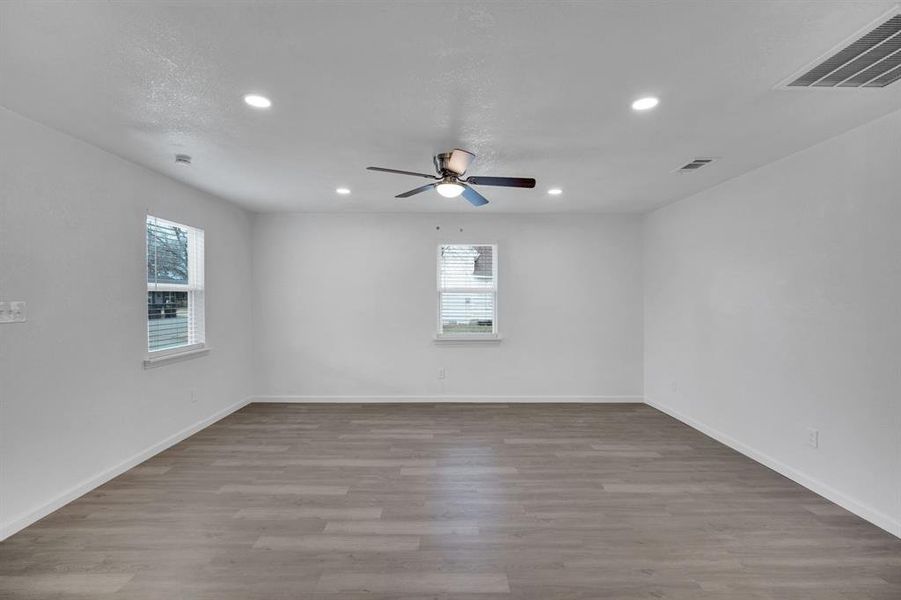 Spacious, unfurnished interior of a new home in , Cleburne (Image 23). Spacious, unfurnished interior of a new home in , Cleburne (Image 23).