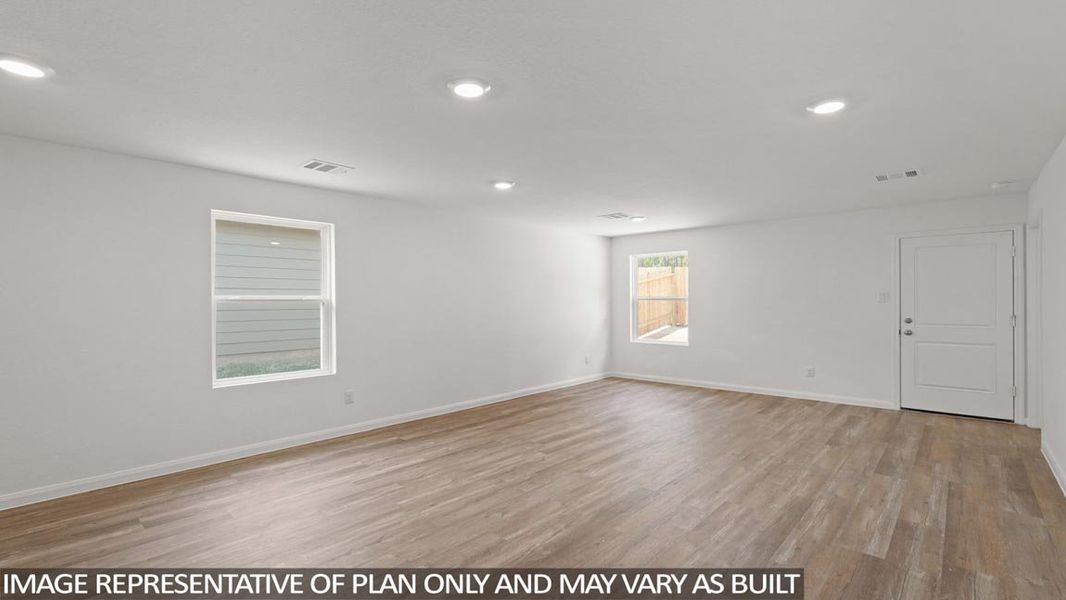 Spacious, unfurnished interior of a new home in McCrorey Trails, Conroe (Image 13).