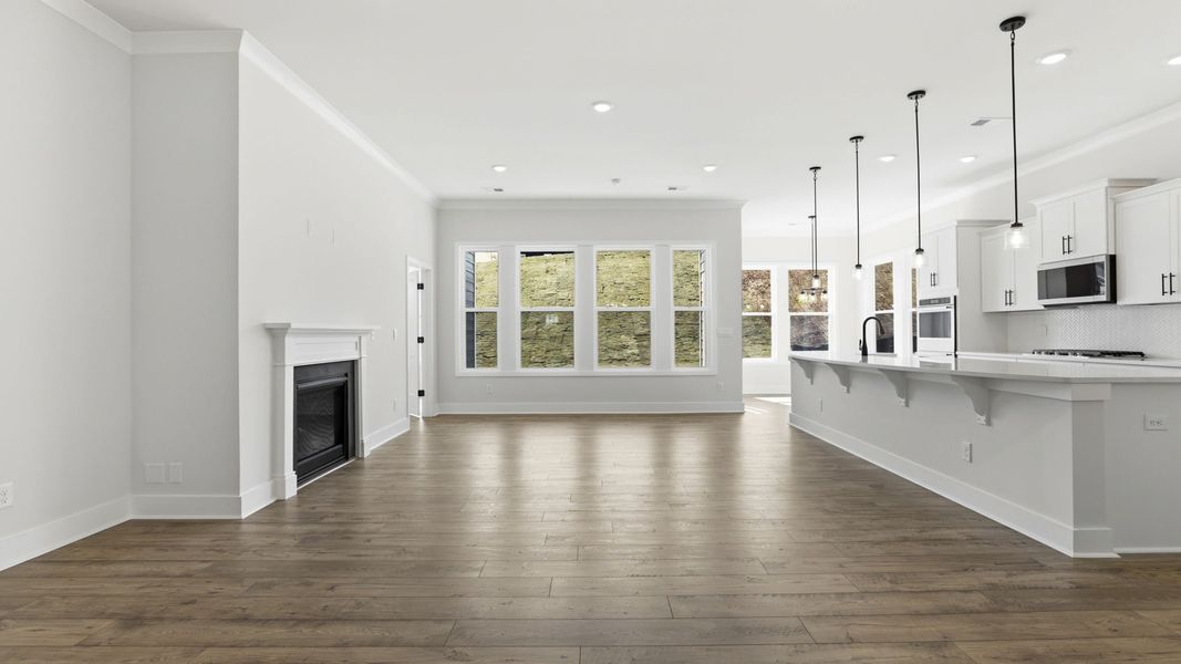 Spacious, unfurnished interior of a new home in Cottonwood Ridge, Piedmont (Image 19).