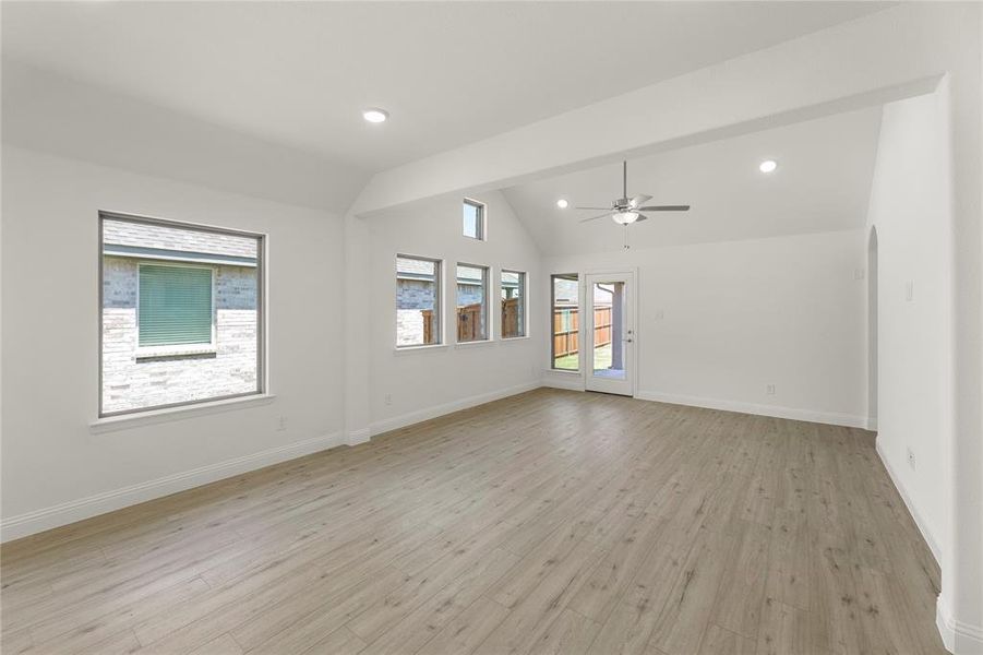 09. 1409 Grove Pond - Dining 09. 1409 Grove Pond - Dining