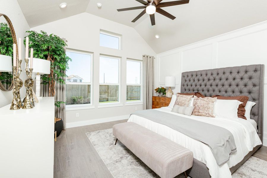 Representative model home photos shown for illustrative purposes only. Actual home, features, and finishes may vary. Home is currently under construction.