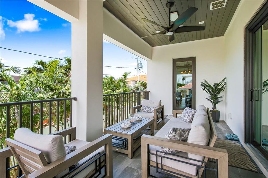 Exterior details and patio area of a home in , Belleair Beach (Image 27).