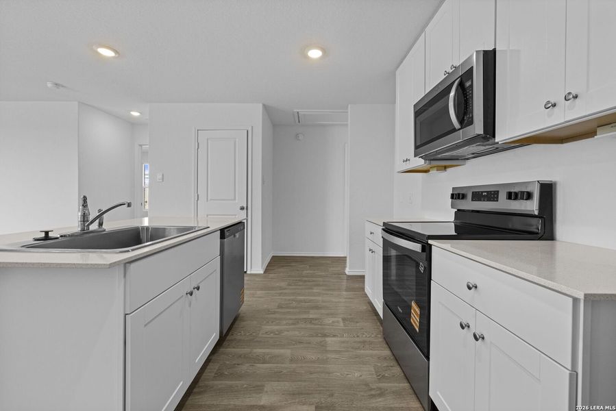 Furnished interior view inside a new home in Arroyo Ranch, Seguin (Image 10).