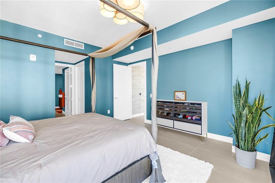 Furnished interior view inside a new home in Saltaire, St. Petersburg (Image 12).