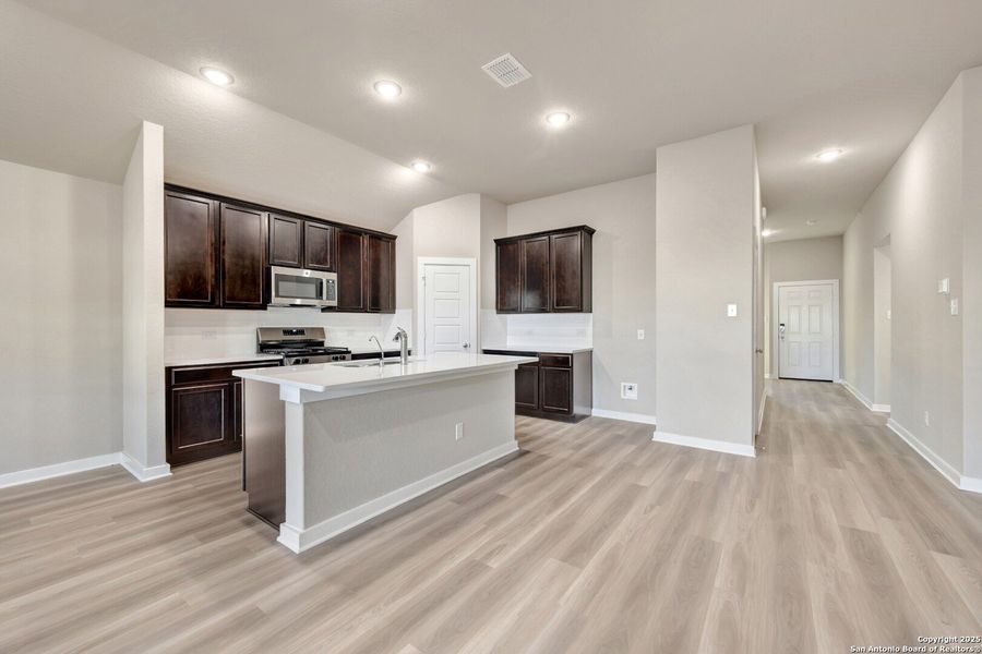 Furnished interior view inside a new home in Winding Brook, San Antonio (Image 4). Furnished interior view inside a new home in Winding Brook, San Antonio (Image 4).