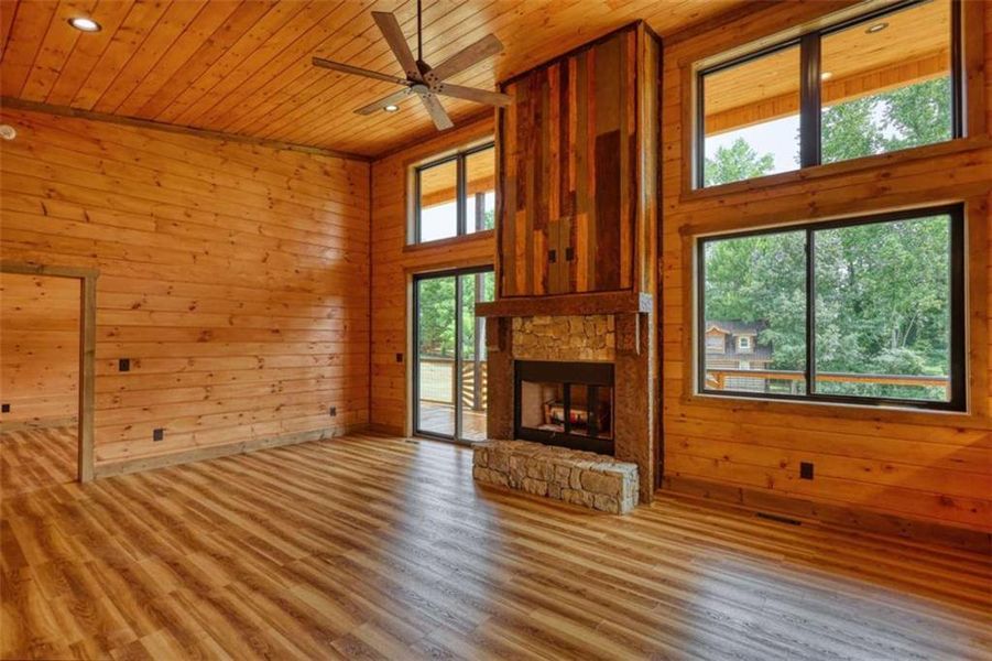 Image 86 of a home in .
