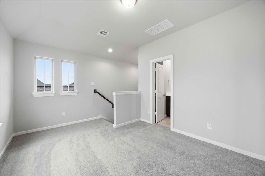 Spacious, unfurnished interior of a new home in , La Marque (Image 22).