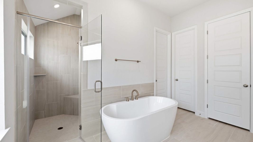 Furnished interior view inside a new home in Ramble, Celina (Image 14).