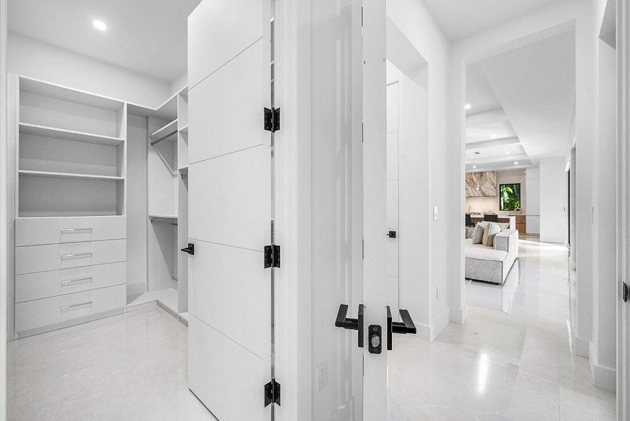 033-25833rdCourt-WestPalmBeach-FL-33407-