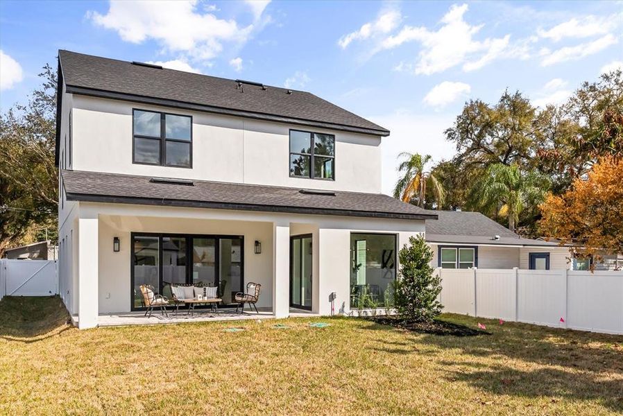 Exterior details and patio area of a home in , Orlando (Image 26).