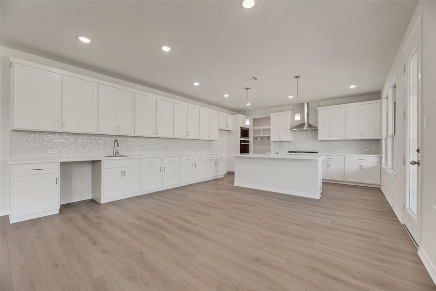 Image 37 of a home in Valencia On The Lake.