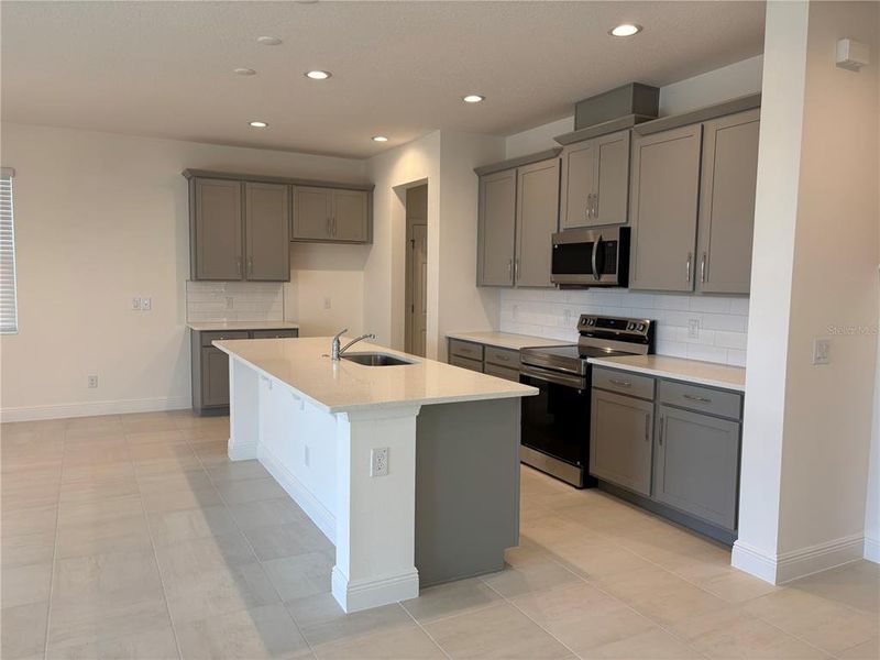 Furnished interior view inside a new home in Trinity Lakes, Groveland (Image 8).