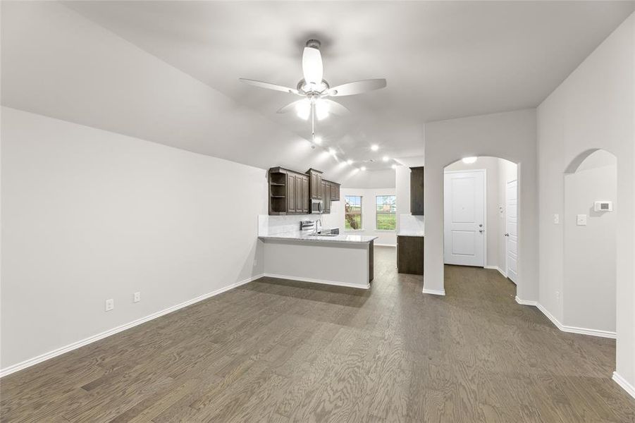 4509 Snakeweed-Living Room-1