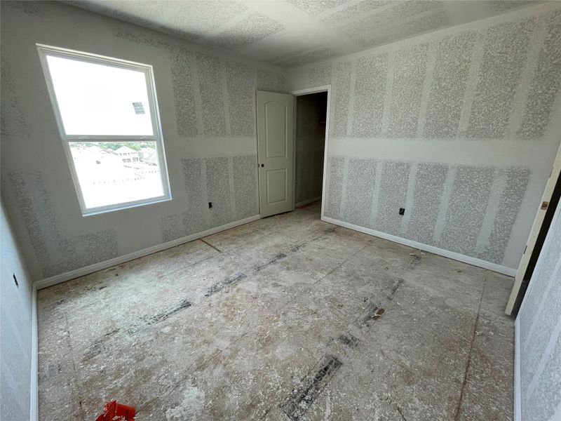 Spacious, unfurnished interior of a new home in Covered Bridge, Hutto (Image 18).