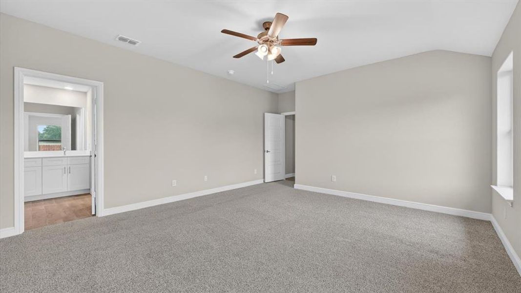 Spacious, unfurnished interior of a new home in Parkerville Meadows, DeSoto (Image 16). Spacious, unfurnished interior of a new home in Parkerville Meadows, DeSoto (Image 16).