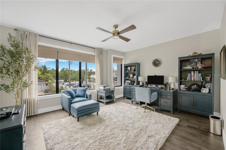 Furnished interior view inside a new home in , Tampa (Image 9).