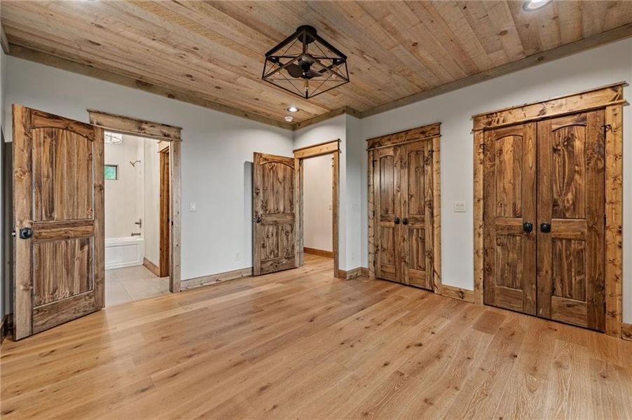 Spacious, unfurnished interior of a new home in , Ellijay (Image 17).