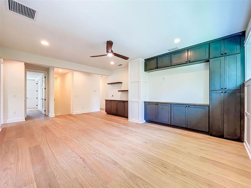Spacious, unfurnished interior of a new home in , Tampa (Image 77).