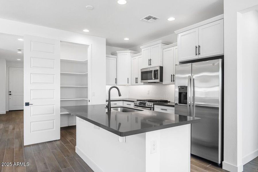 hj-az-phx-cantamia-dolce-lot-30134-kitch