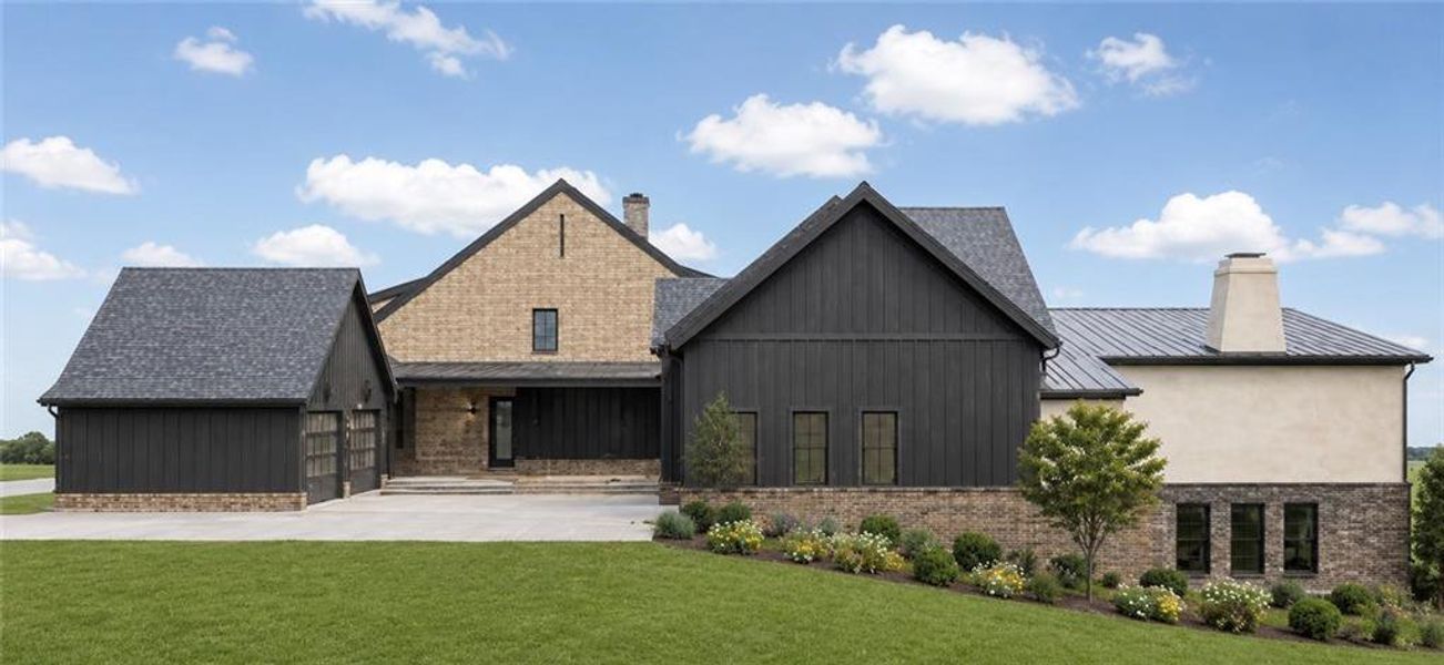 Front exterior of a new home in , Marietta, GA, highlighting curb appeal (Image 4). Front exterior of a new home in , Marietta, GA, highlighting curb appeal (Image 4).
