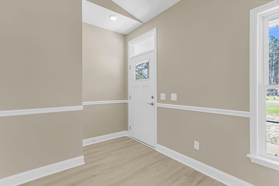 Spacious, unfurnished interior of a new home in , Round O (Image 18).