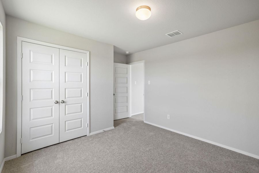 Spacious, unfurnished interior of a new home in Cloverleaf, Austin (Image 24). Spacious, unfurnished interior of a new home in Cloverleaf, Austin (Image 24).