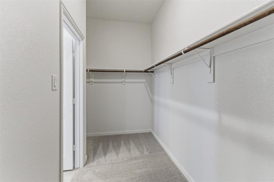 Spacious, unfurnished interior of a new home in Oak Grove Addition, Springtown (Image 20).