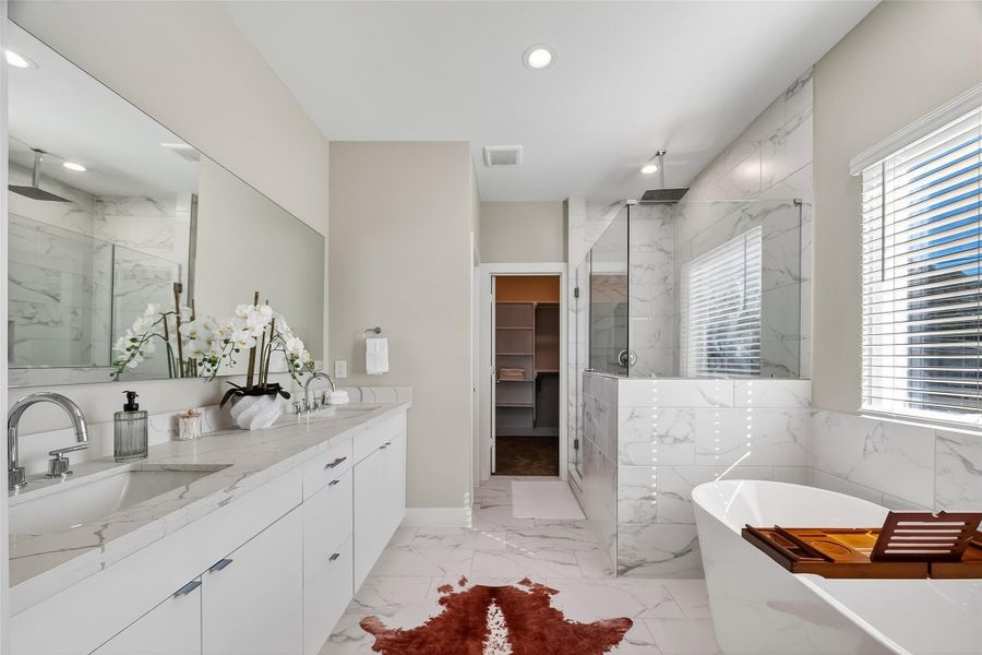 Furnished interior view inside a new home in Scranton Estates, Houston (Image 35).