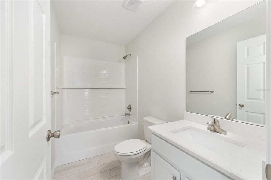 Furnished interior view inside a new home in , Ocala (Image 7).