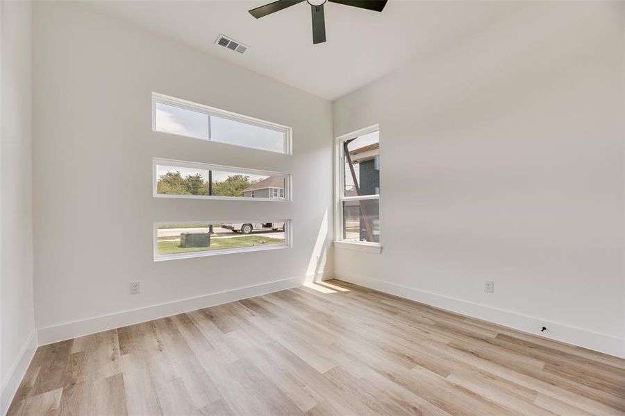 Spacious, unfurnished interior of a new home in , Greenville (Image 17).