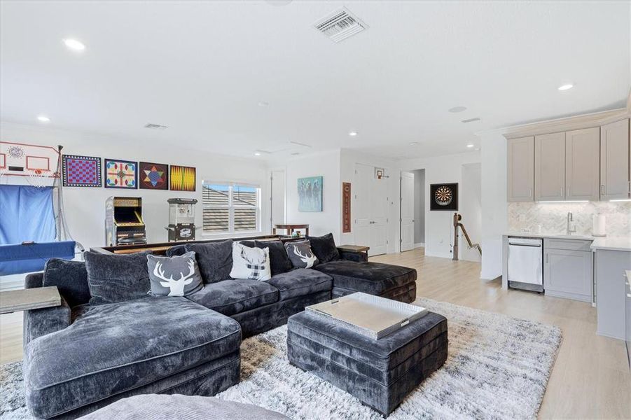 Furnished interior view inside a new home in , Sarasota (Image 46).
