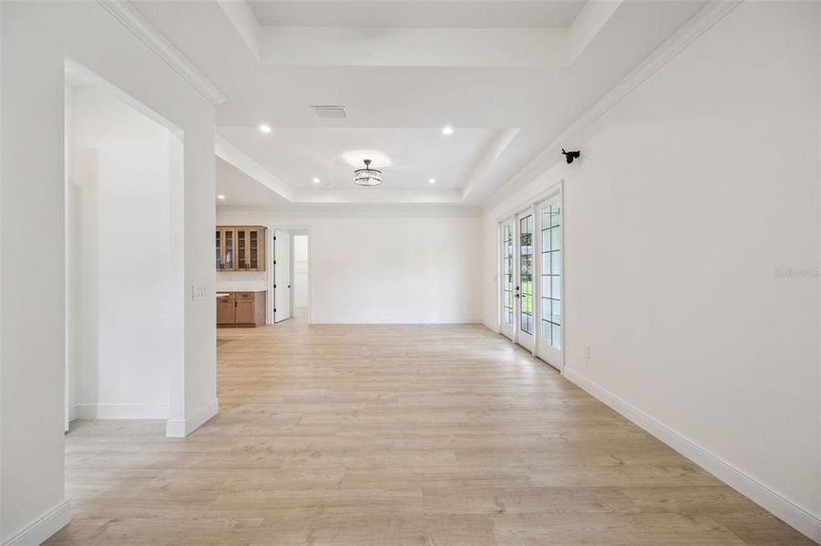 Spacious, unfurnished interior of a new home in , Clermont (Image 39).