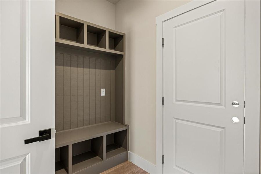 Spacious, unfurnished interior of a new home in , Granbury (Image 31). Spacious, unfurnished interior of a new home in , Granbury (Image 31).