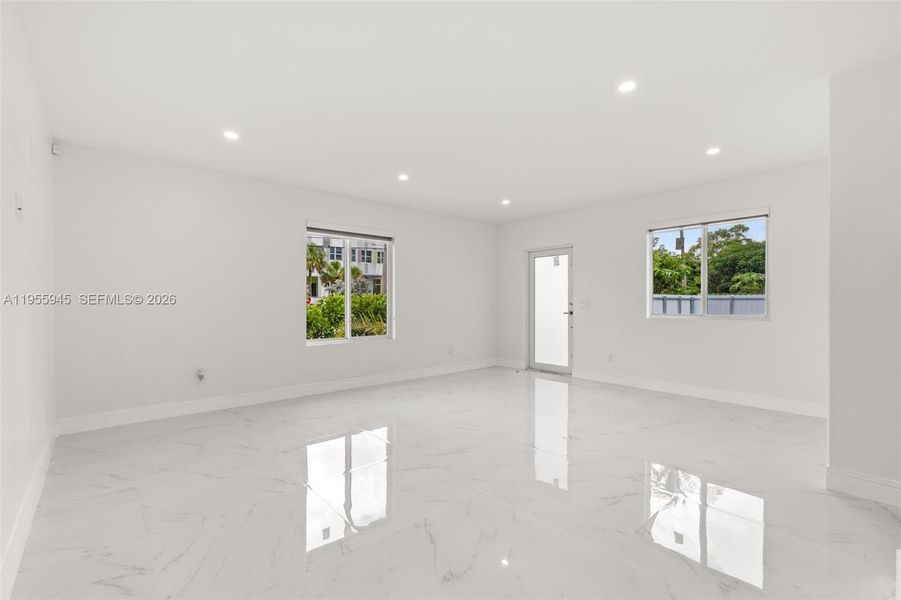 Spacious, unfurnished interior of a new home in , Miami (Image 16).