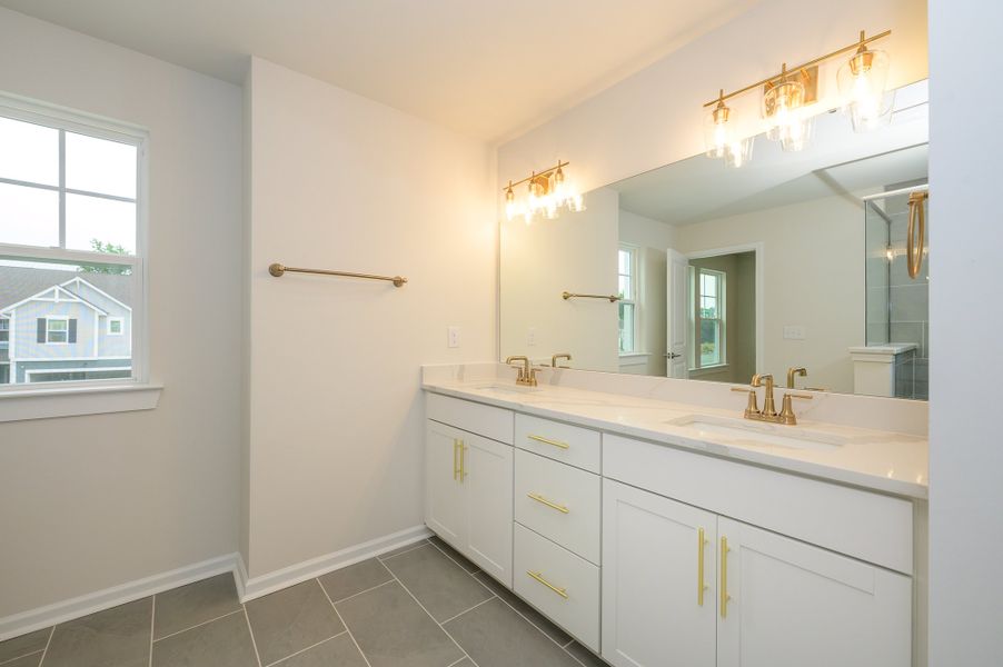 The Bushwick - Owner's Bath