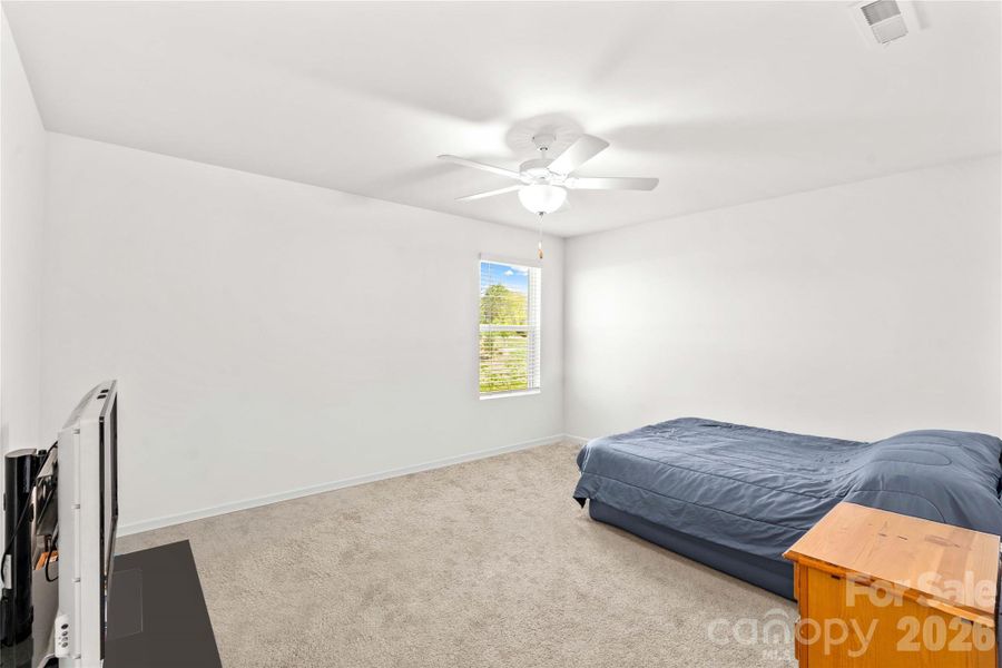 Spacious, unfurnished interior of a new home in , Salisbury (Image 23).