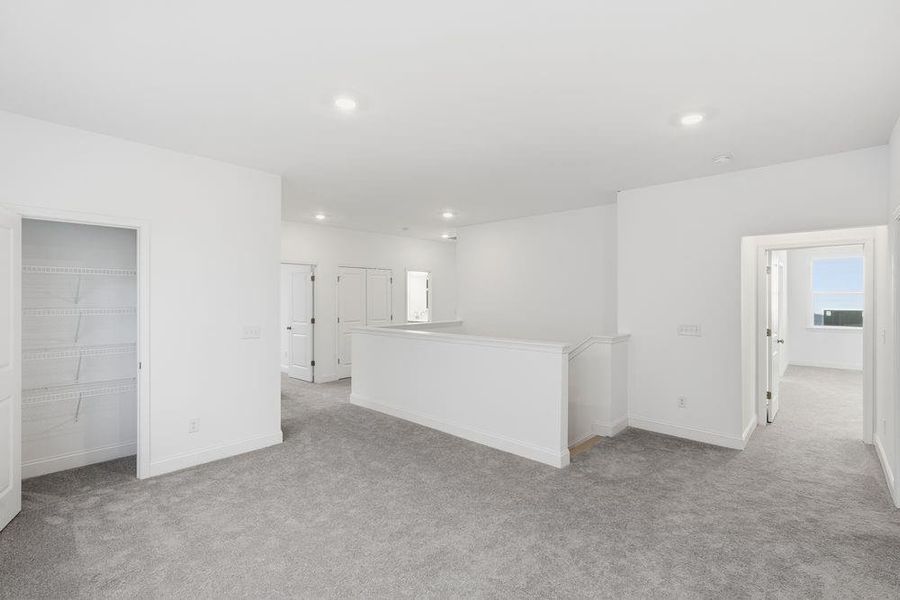 Spacious, unfurnished interior of a new home in Bailey Fence, Dacula (Image 20).
