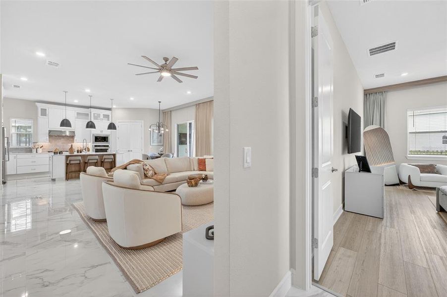 Furnished interior view inside a new home in , Orlando (Image 44).